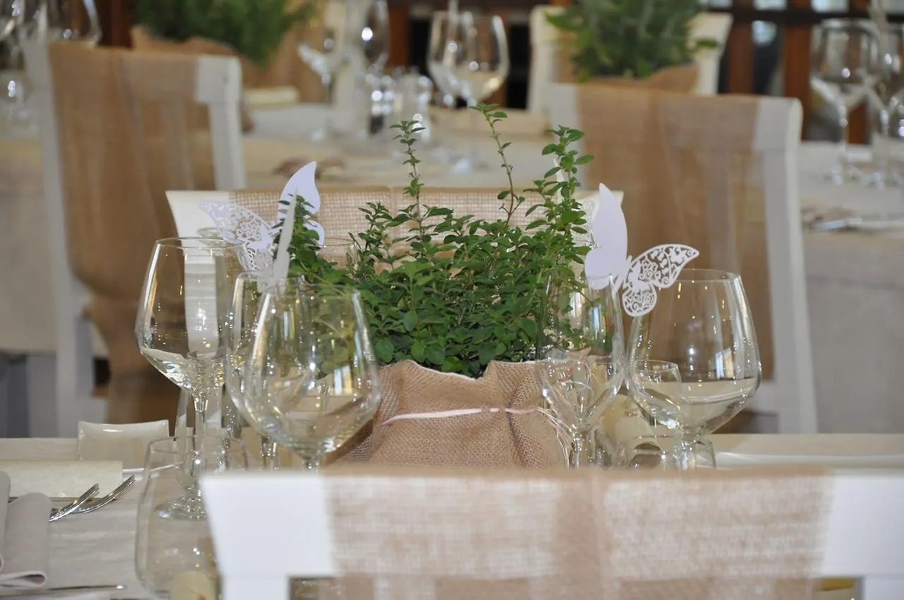 Albergo Le Giraffe Marina di Pietrasanta 3*,  Italy
