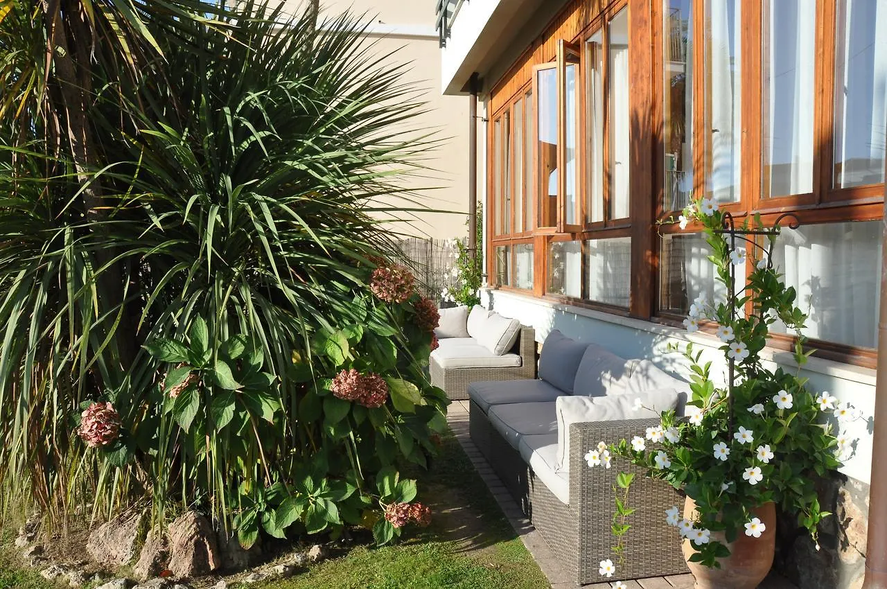 Albergo Le Giraffe Marina di Pietrasanta 3*,  Italy